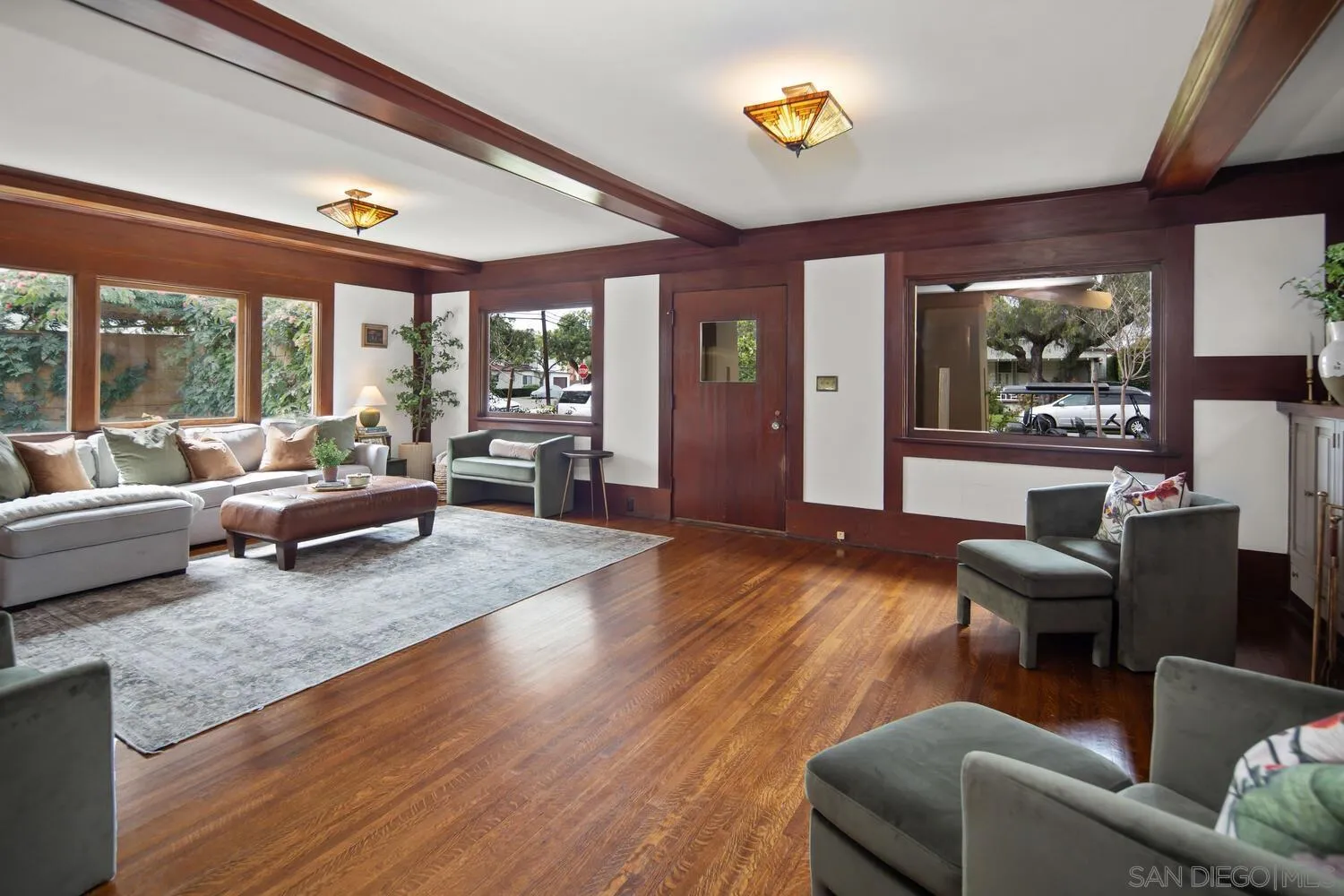 Coronado, California 92118, United States, 6 Bedrooms Bedrooms, ,4 BathroomsBathrooms,Residential,Pending,83919