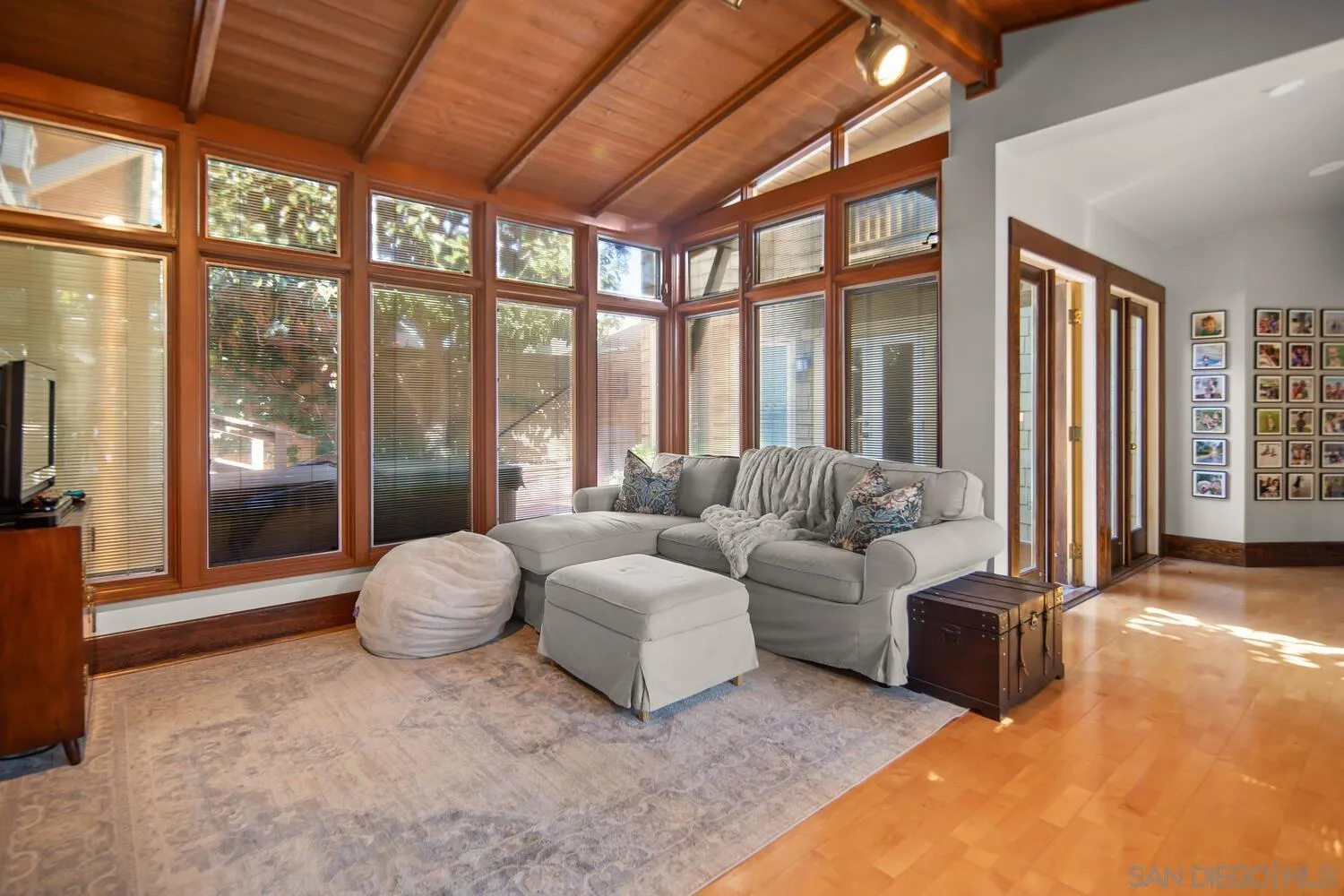 Coronado, California 92118, United States, 6 Bedrooms Bedrooms, ,4 BathroomsBathrooms,Residential,Pending,83919