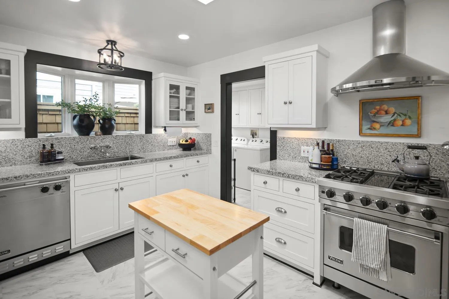 Coronado, California 92118, United States, 6 Bedrooms Bedrooms, ,4 BathroomsBathrooms,Residential,Pending,83919