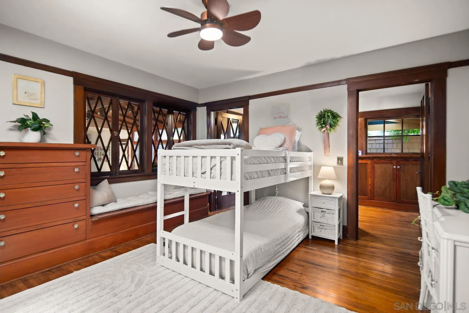 Coronado, California 92118, United States, 6 Bedrooms Bedrooms, ,4 BathroomsBathrooms,Residential,Pending,83919