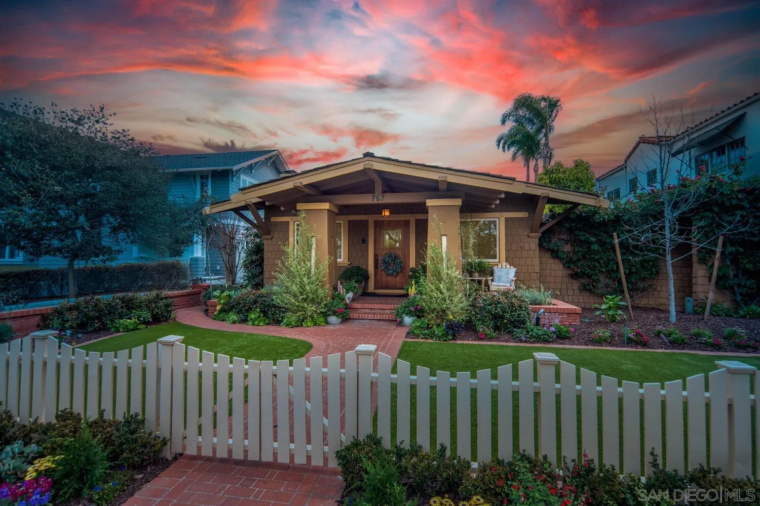 Coronado, California 92118, United States, 6 Bedrooms Bedrooms, ,4 BathroomsBathrooms,Residential,Pending,83919