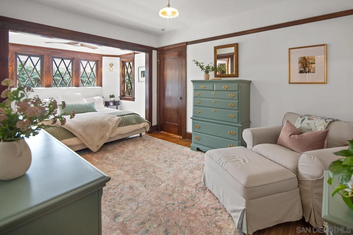 Coronado, California 92118, United States, 6 Bedrooms Bedrooms, ,4 BathroomsBathrooms,Residential,Pending,83919