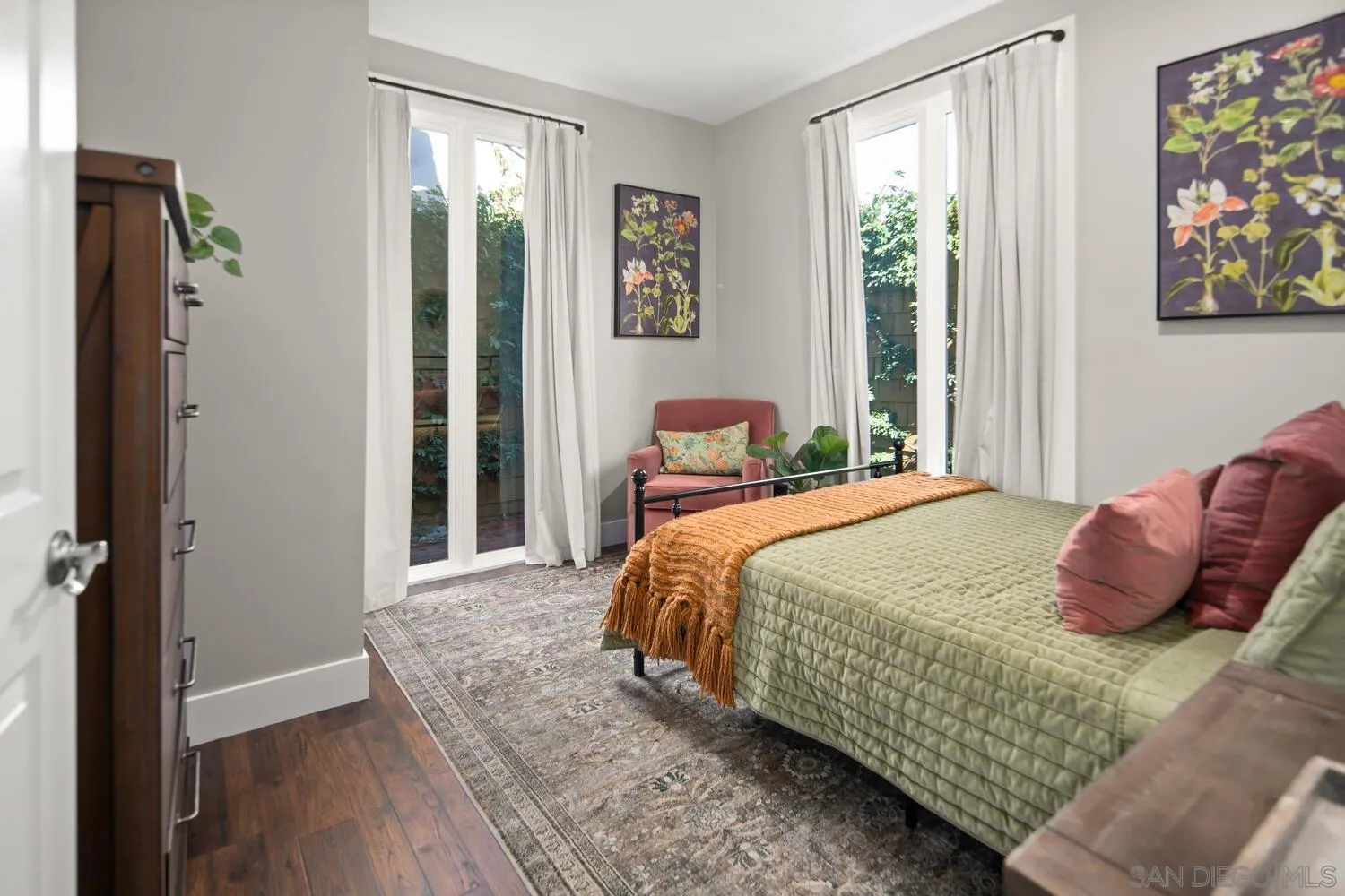 Coronado, California 92118, United States, 6 Bedrooms Bedrooms, ,4 BathroomsBathrooms,Residential,Pending,83919