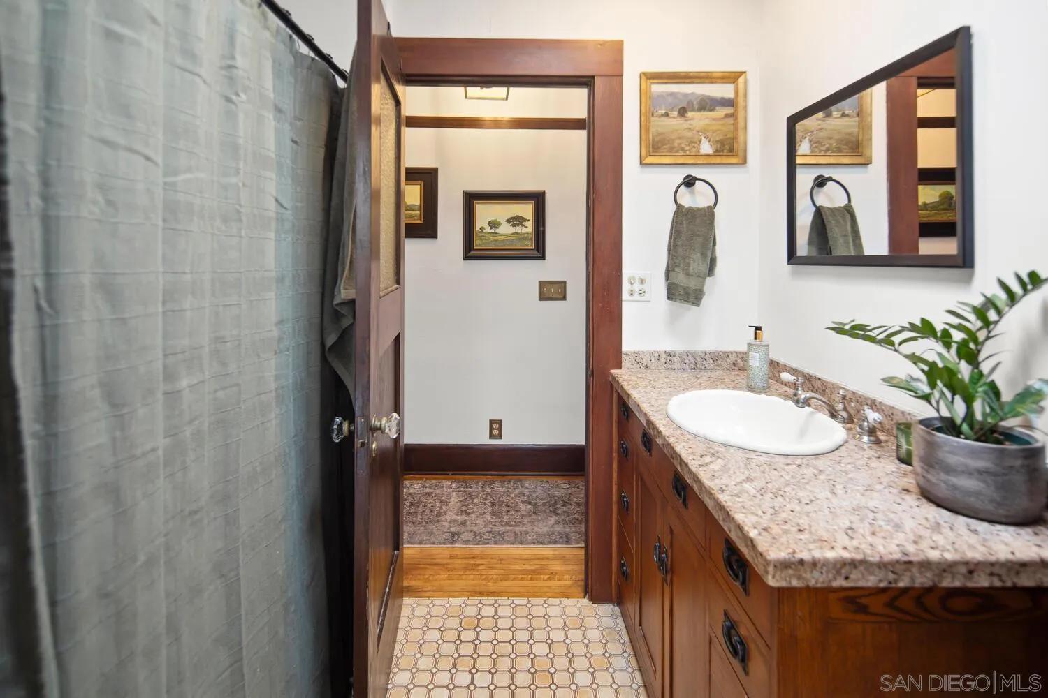 Coronado, California 92118, United States, 6 Bedrooms Bedrooms, ,4 BathroomsBathrooms,Residential,Pending,83919