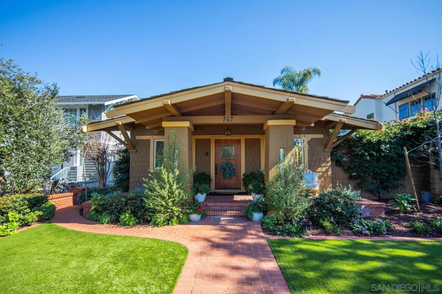 Coronado, California 92118, United States, 6 Bedrooms Bedrooms, ,4 BathroomsBathrooms,Residential,Pending,83919