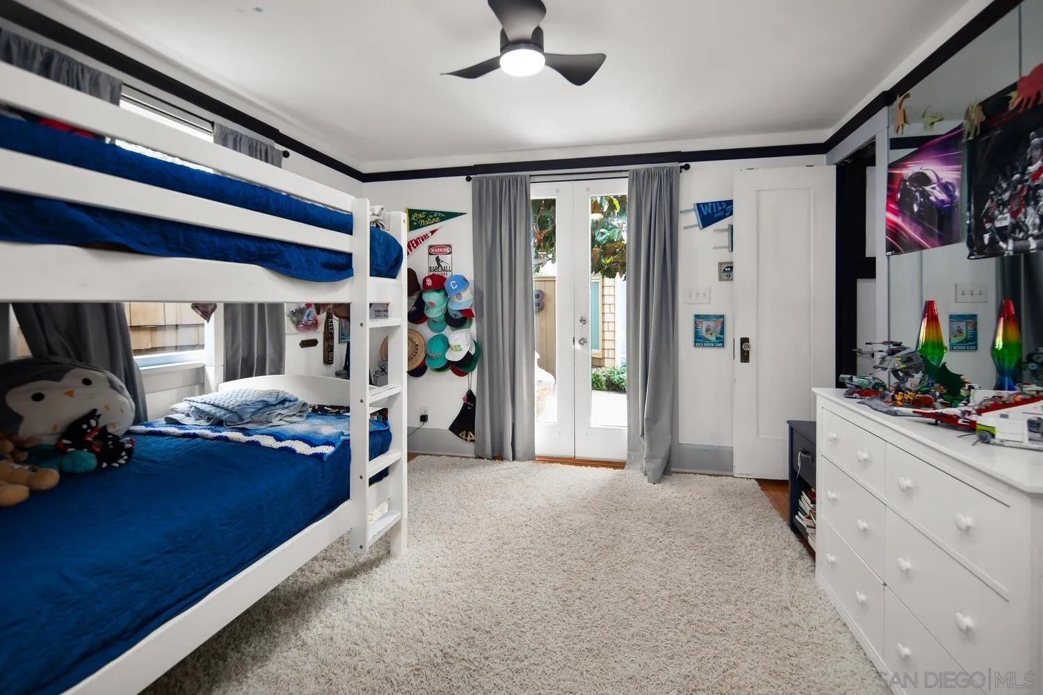 Coronado, California 92118, United States, 6 Bedrooms Bedrooms, ,4 BathroomsBathrooms,Residential,Pending,83919