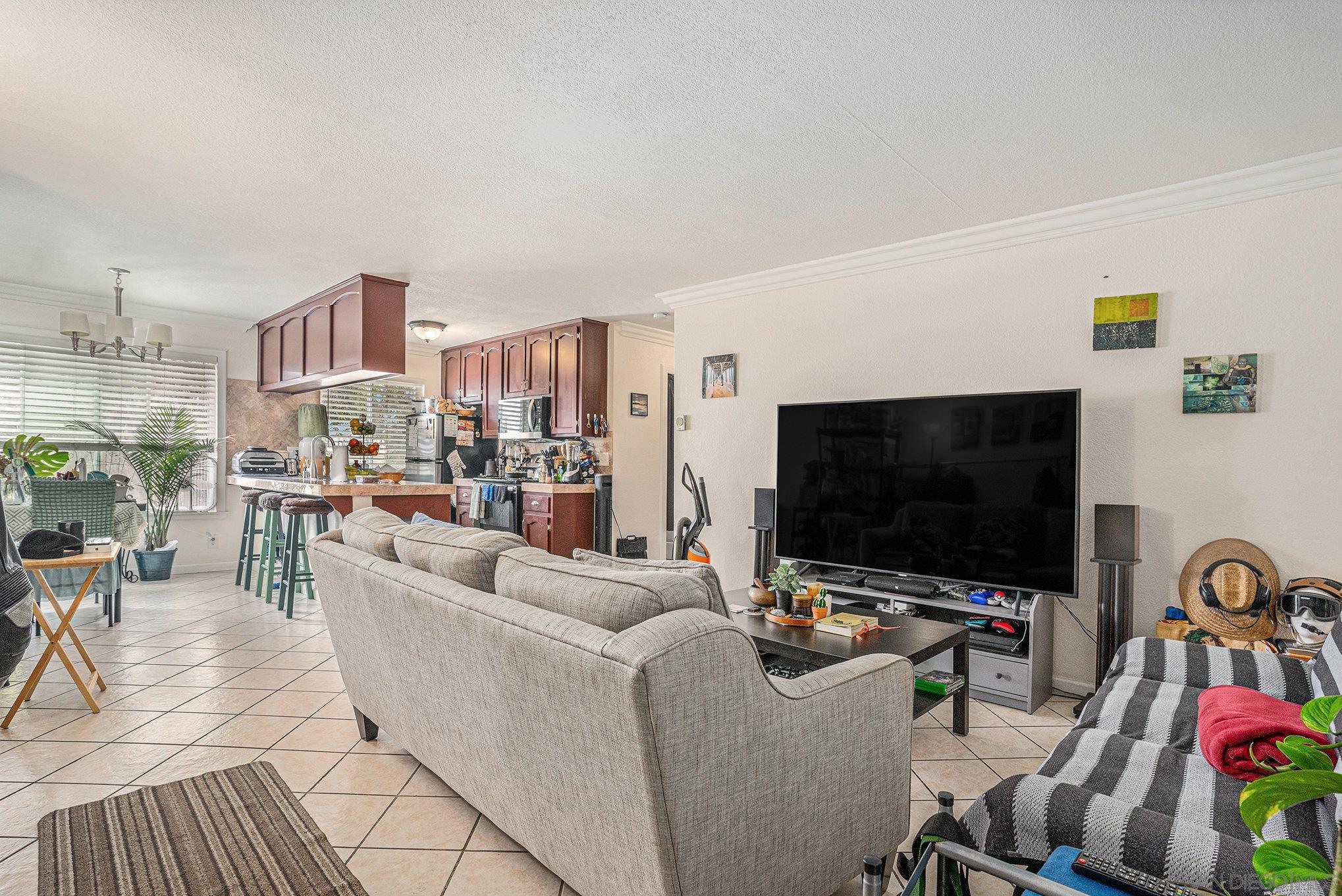 1284 Holly Ave.