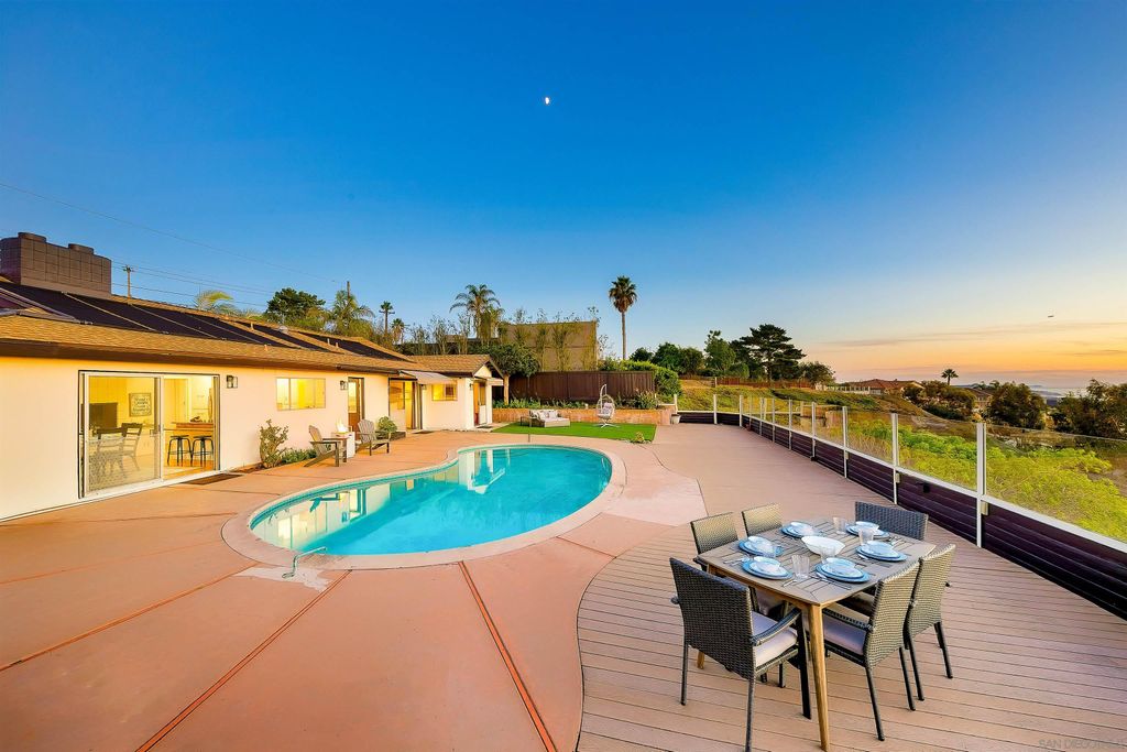 Photo for 2222 Bahia Dr, La Jolla, CA 92037 (MLS # 230017383)