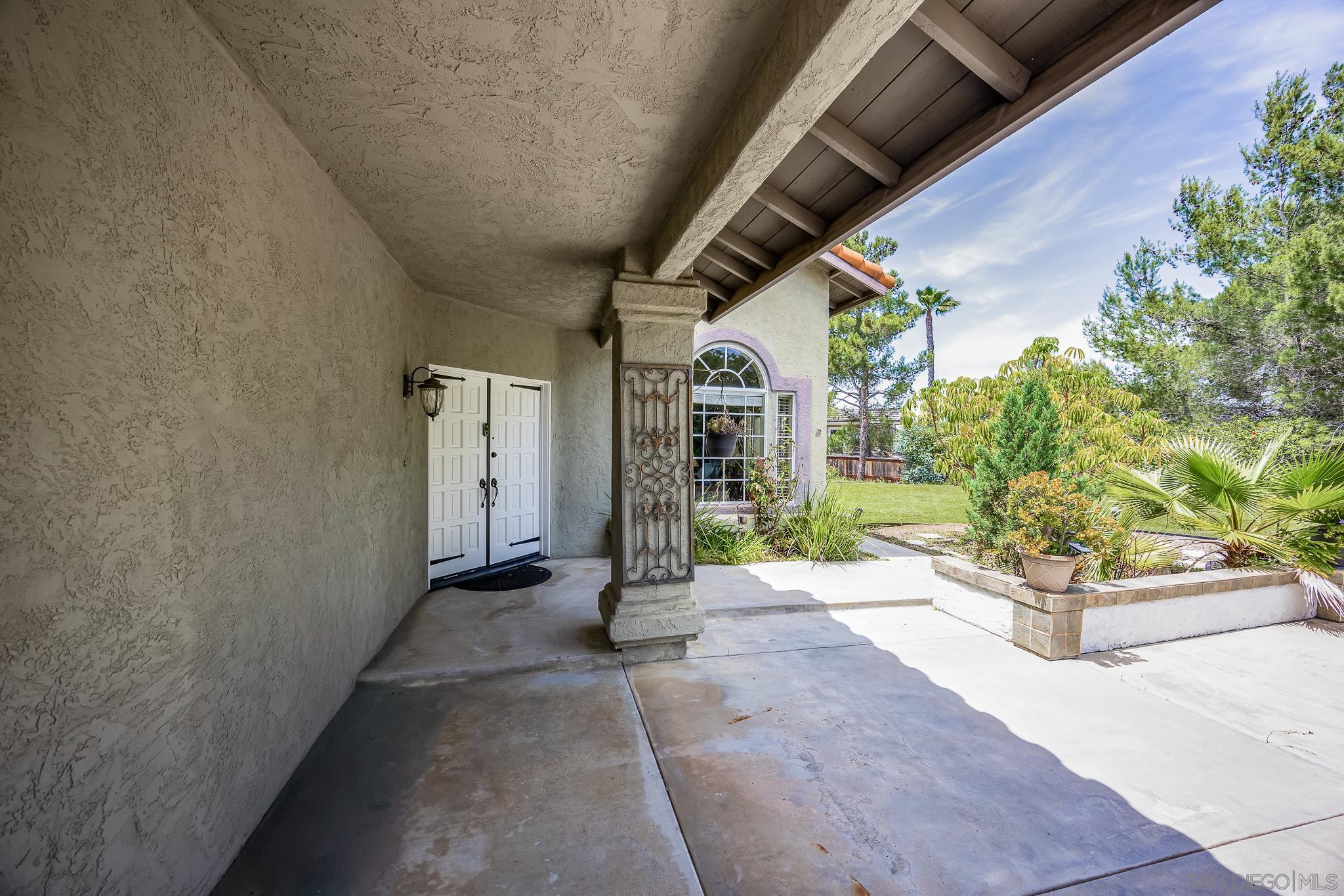 457 Silver Shadow Dr