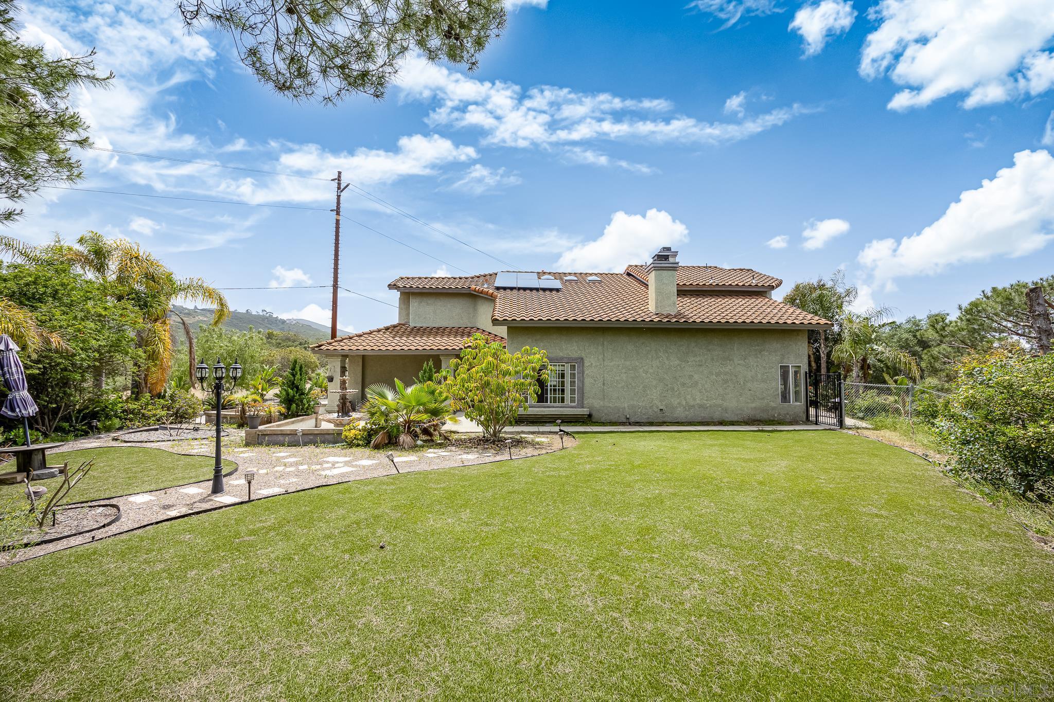 457 Silver Shadow Dr