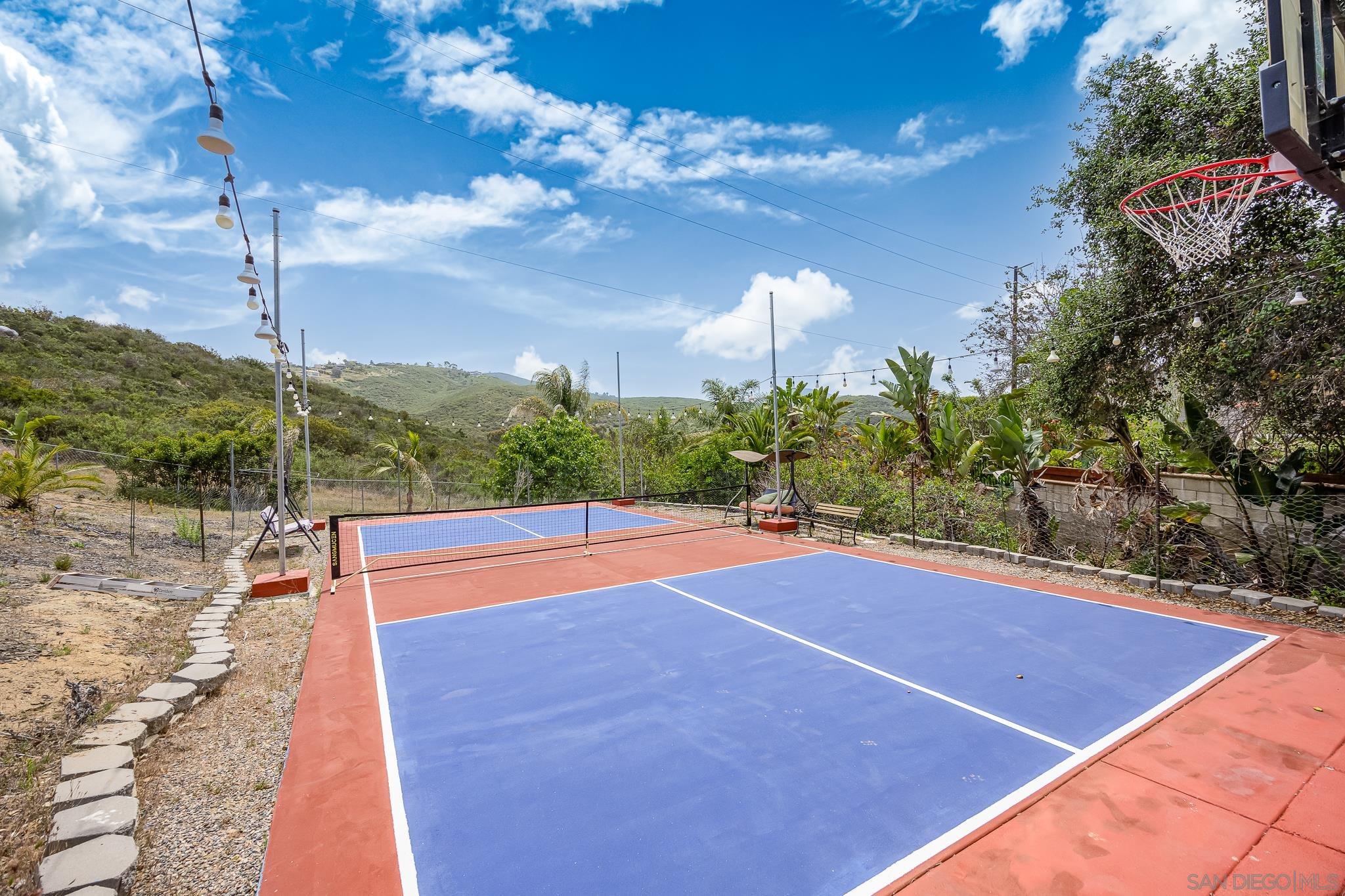 457 Silver Shadow Dr