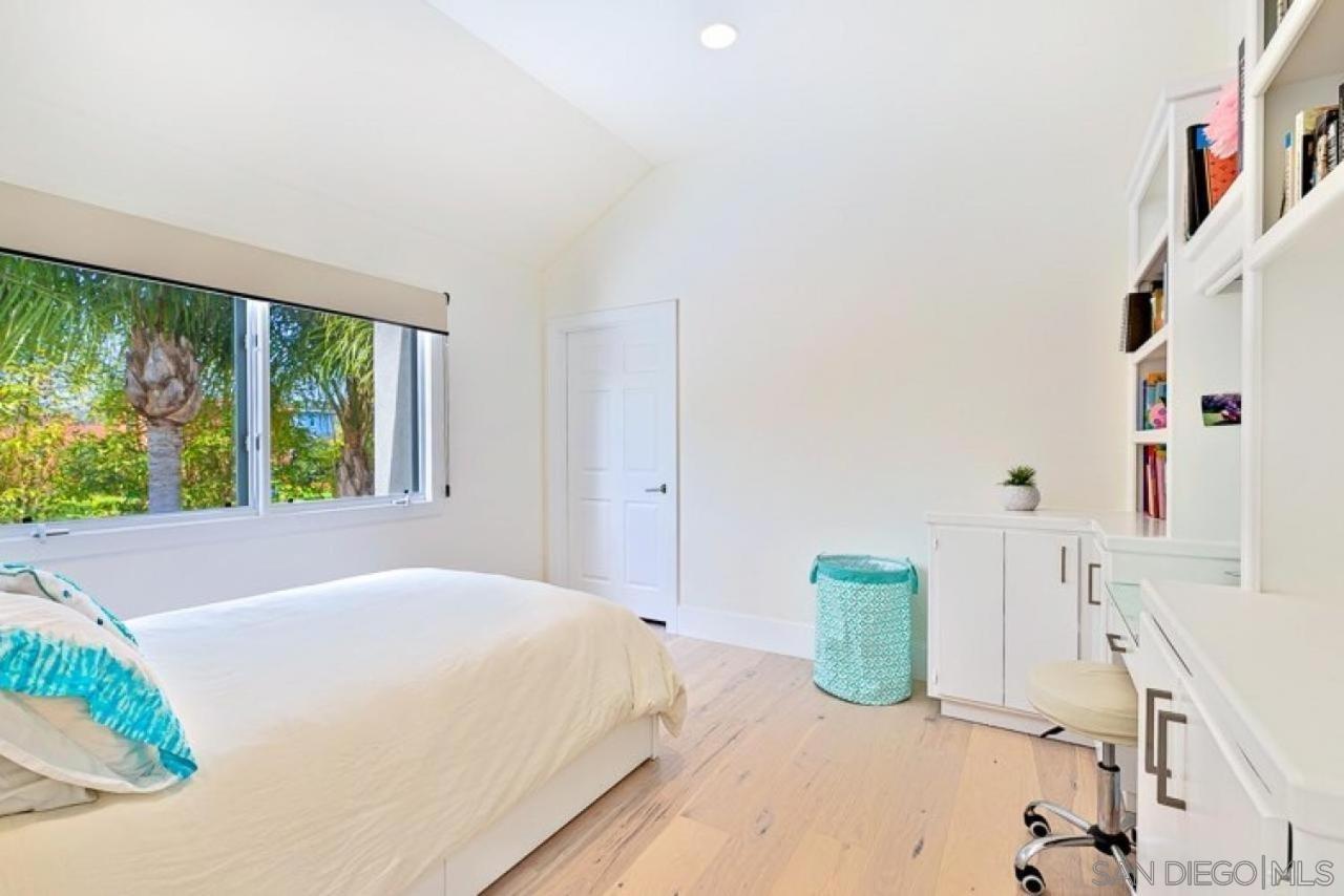 223 Avenue De Monaco