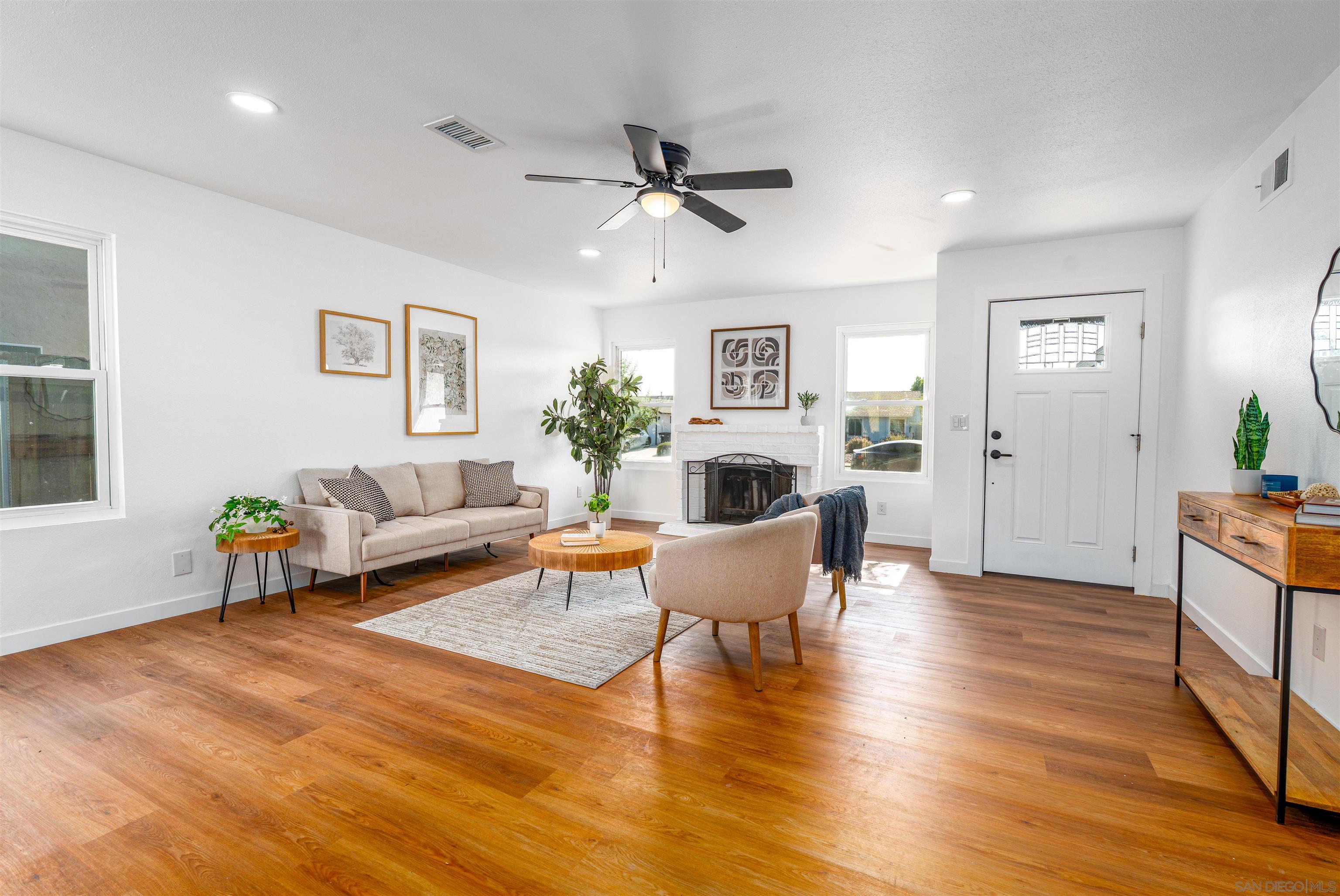 15135 Luis St