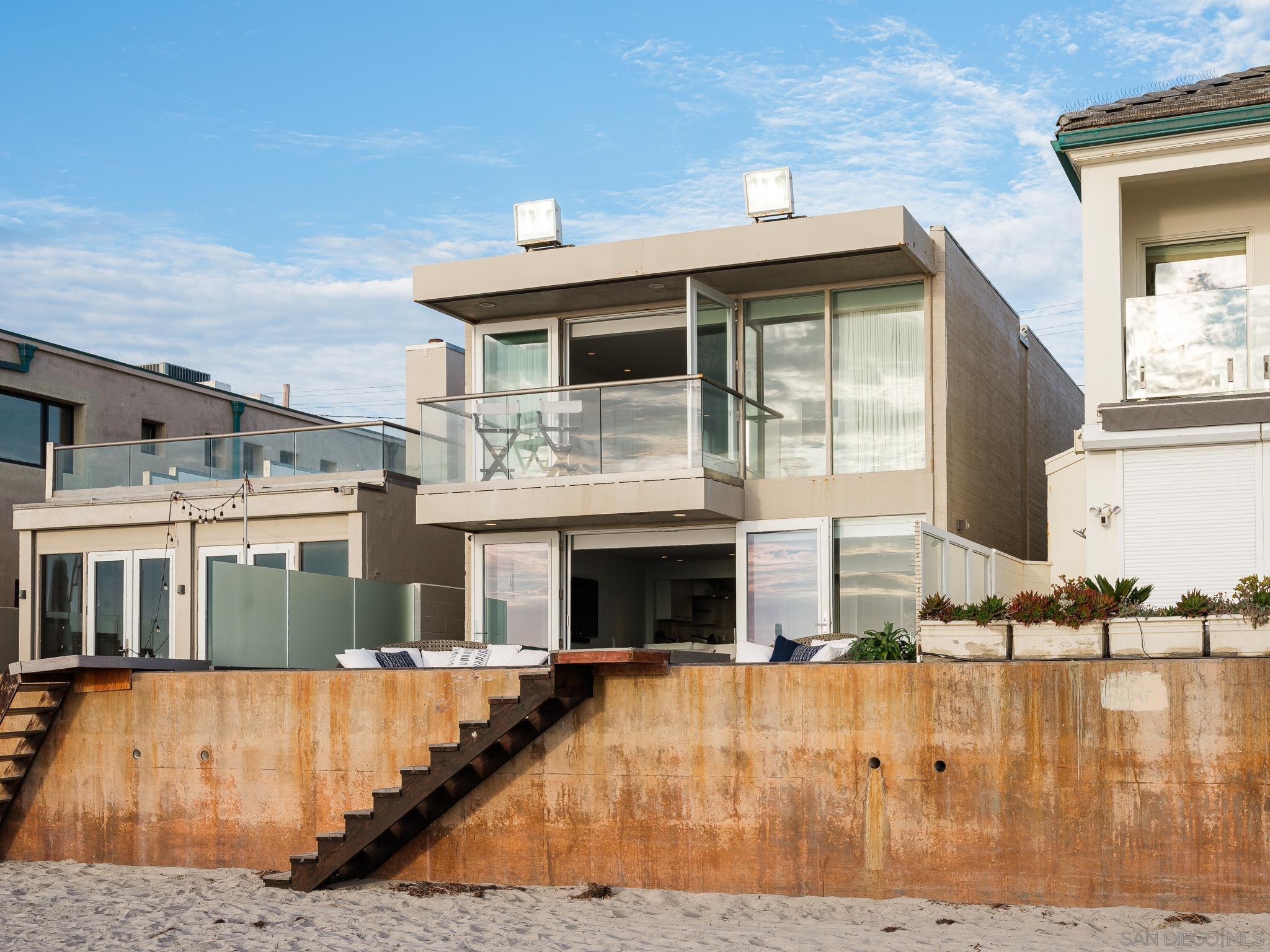 2606 Ocean Front