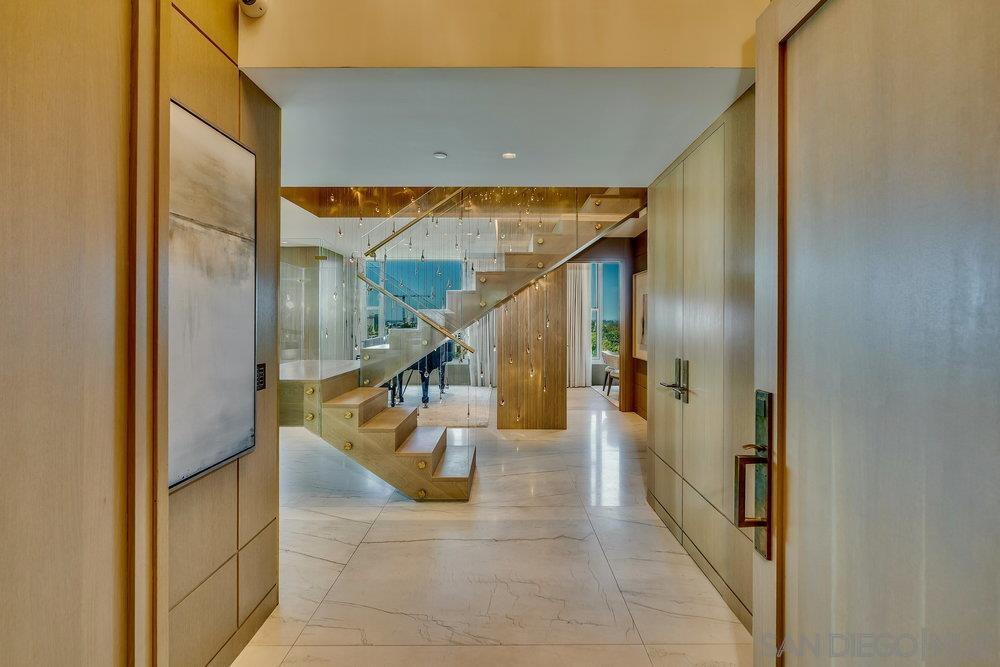 2500  6th Ave  Penthouse 4