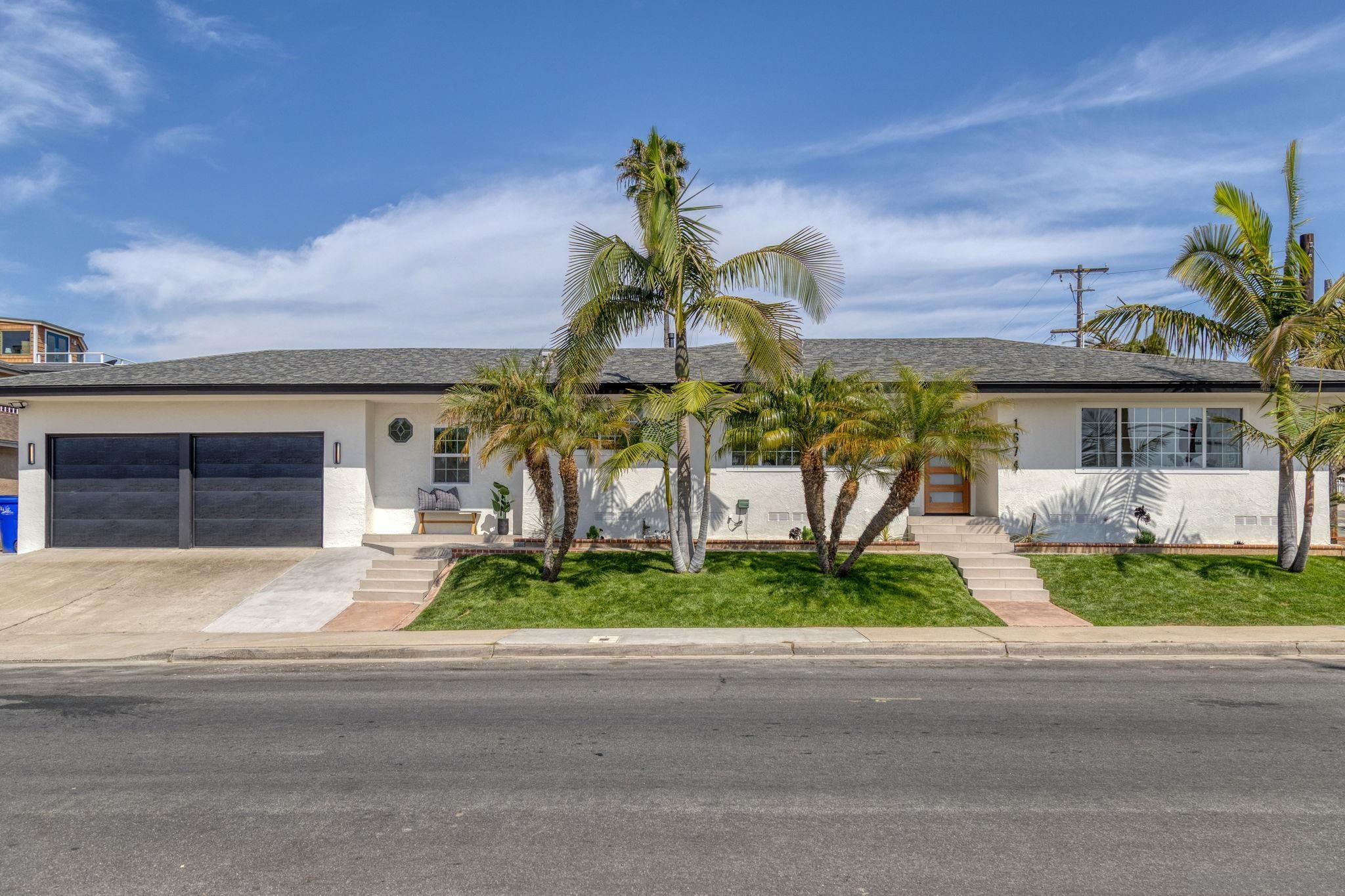 1674  Evergreen Street