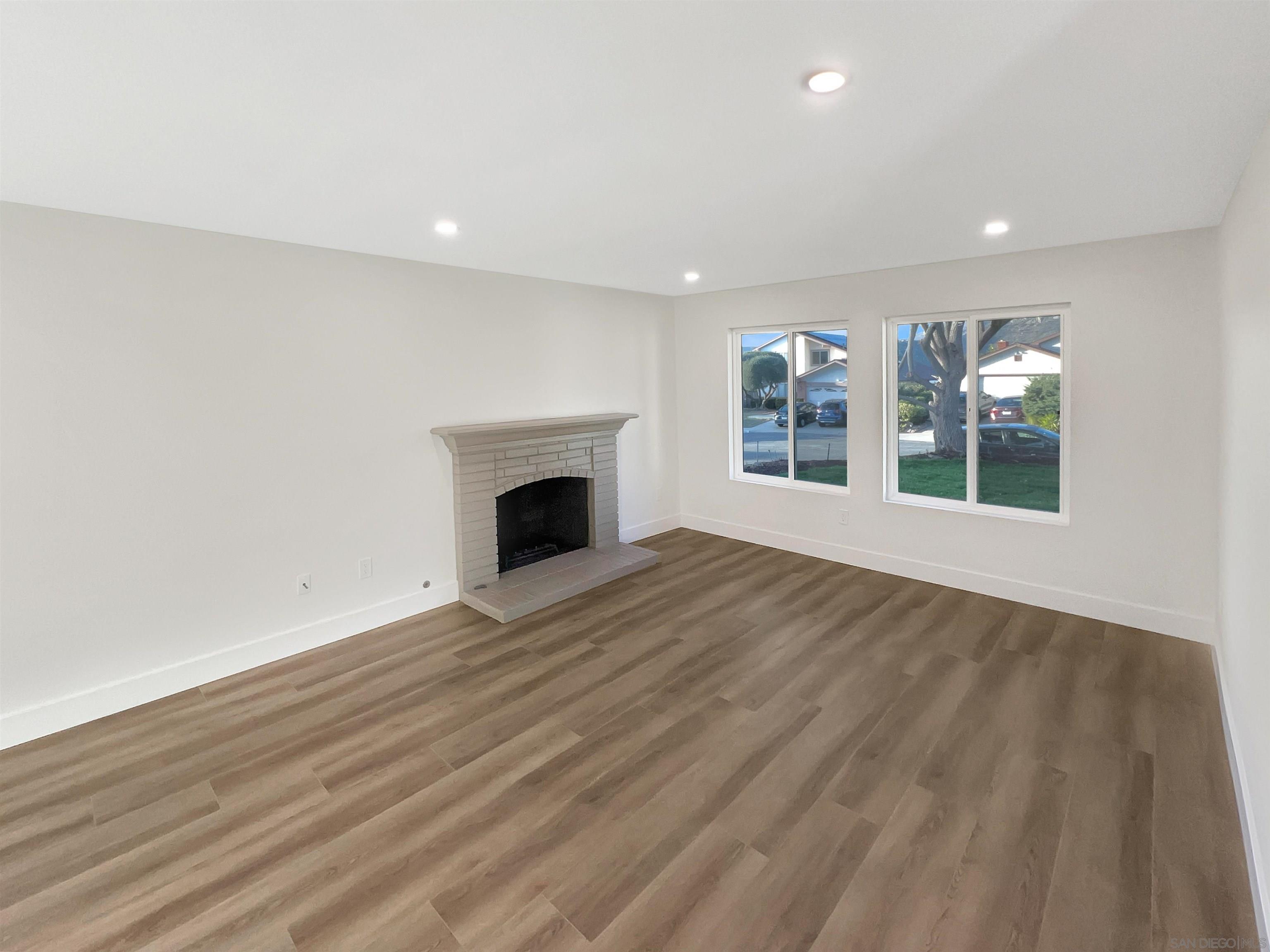 6585 Royal Gorge Ct