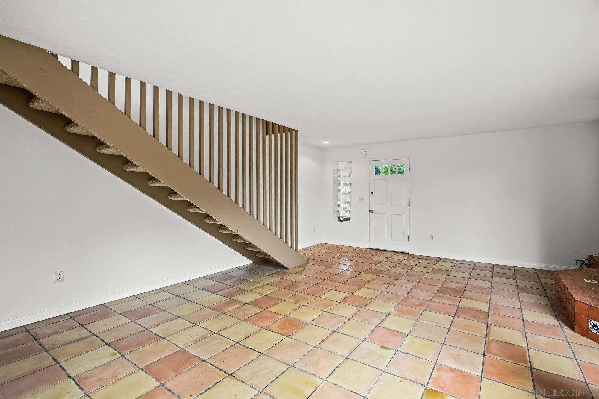 La Jolla, California 92037, United States, 2 Bedrooms Bedrooms, ,2 BathroomsBathrooms,Residential,Active,110985