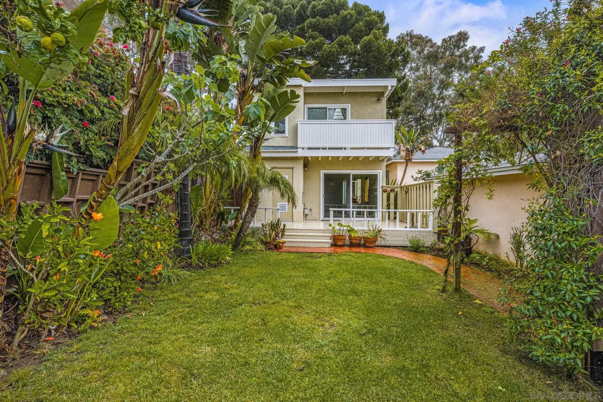 La Jolla, California 92037, United States, 2 Bedrooms Bedrooms, ,2 BathroomsBathrooms,Residential,Active,110985