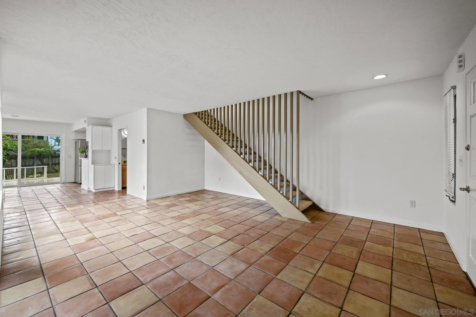 La Jolla, California 92037, United States, 2 Bedrooms Bedrooms, ,2 BathroomsBathrooms,Residential,Active,110985