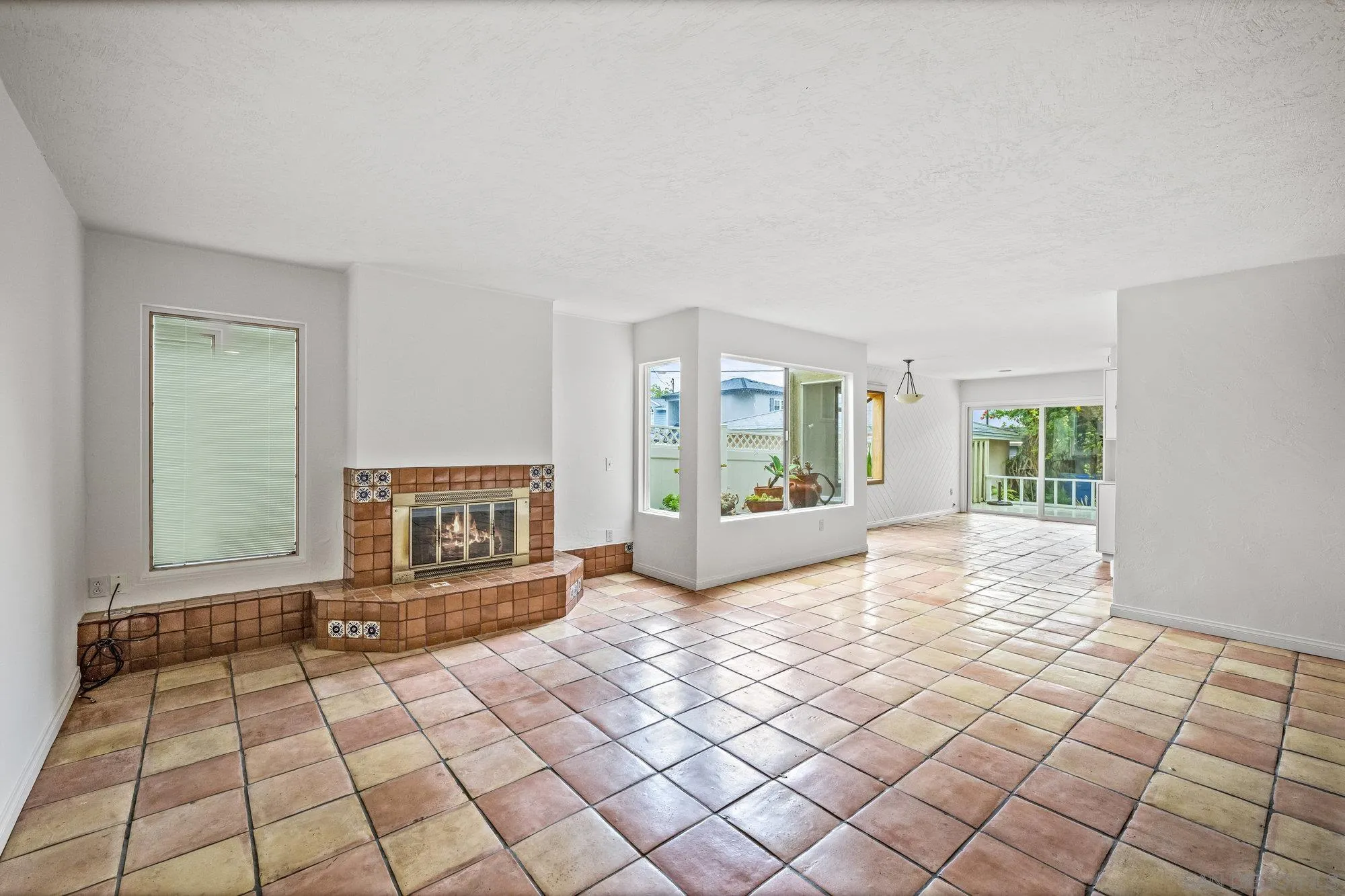 La Jolla, California 92037, United States, 2 Bedrooms Bedrooms, ,2 BathroomsBathrooms,Residential,Active,110985