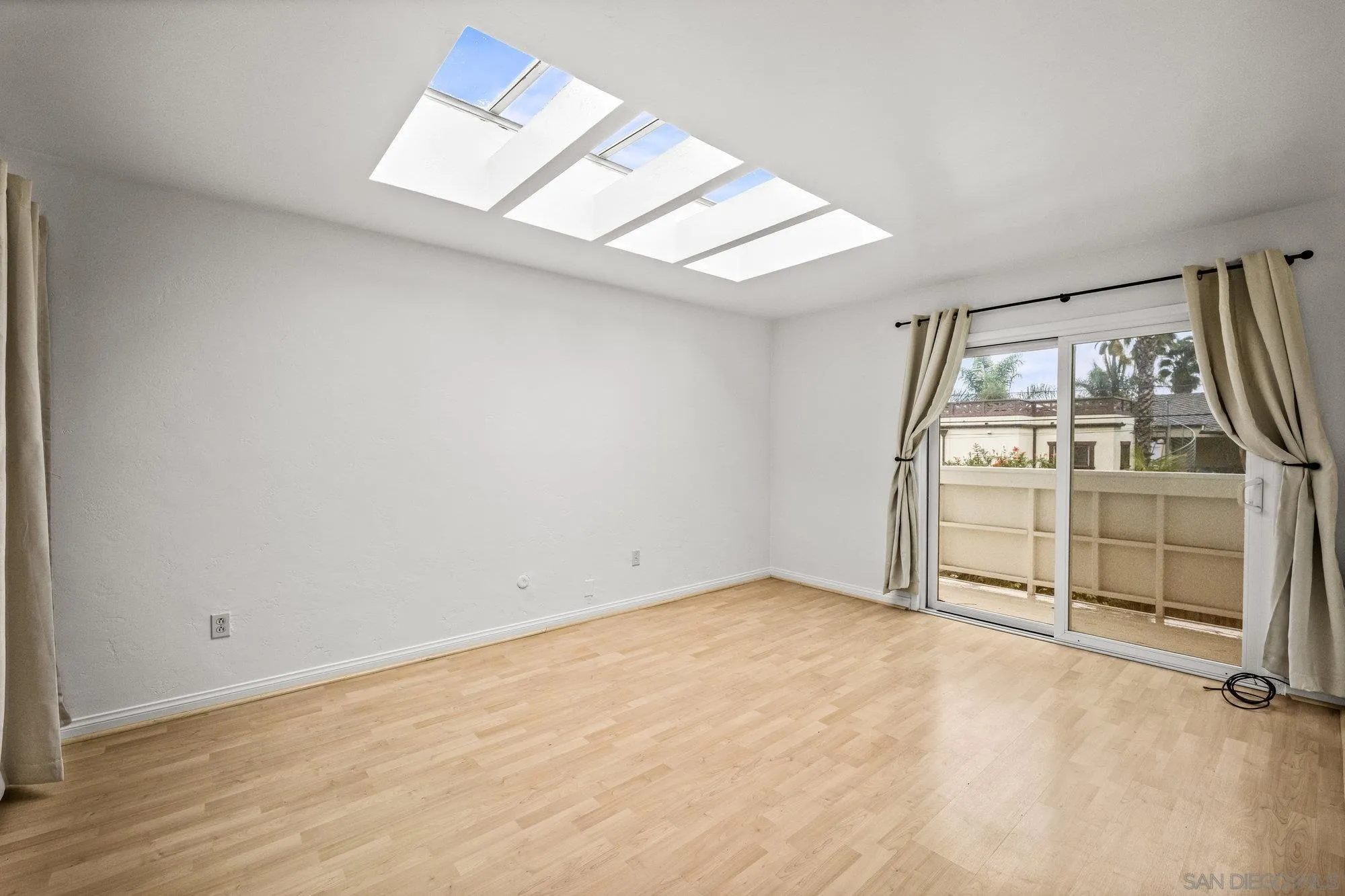 La Jolla, California 92037, United States, 2 Bedrooms Bedrooms, ,2 BathroomsBathrooms,Residential,Active,110985