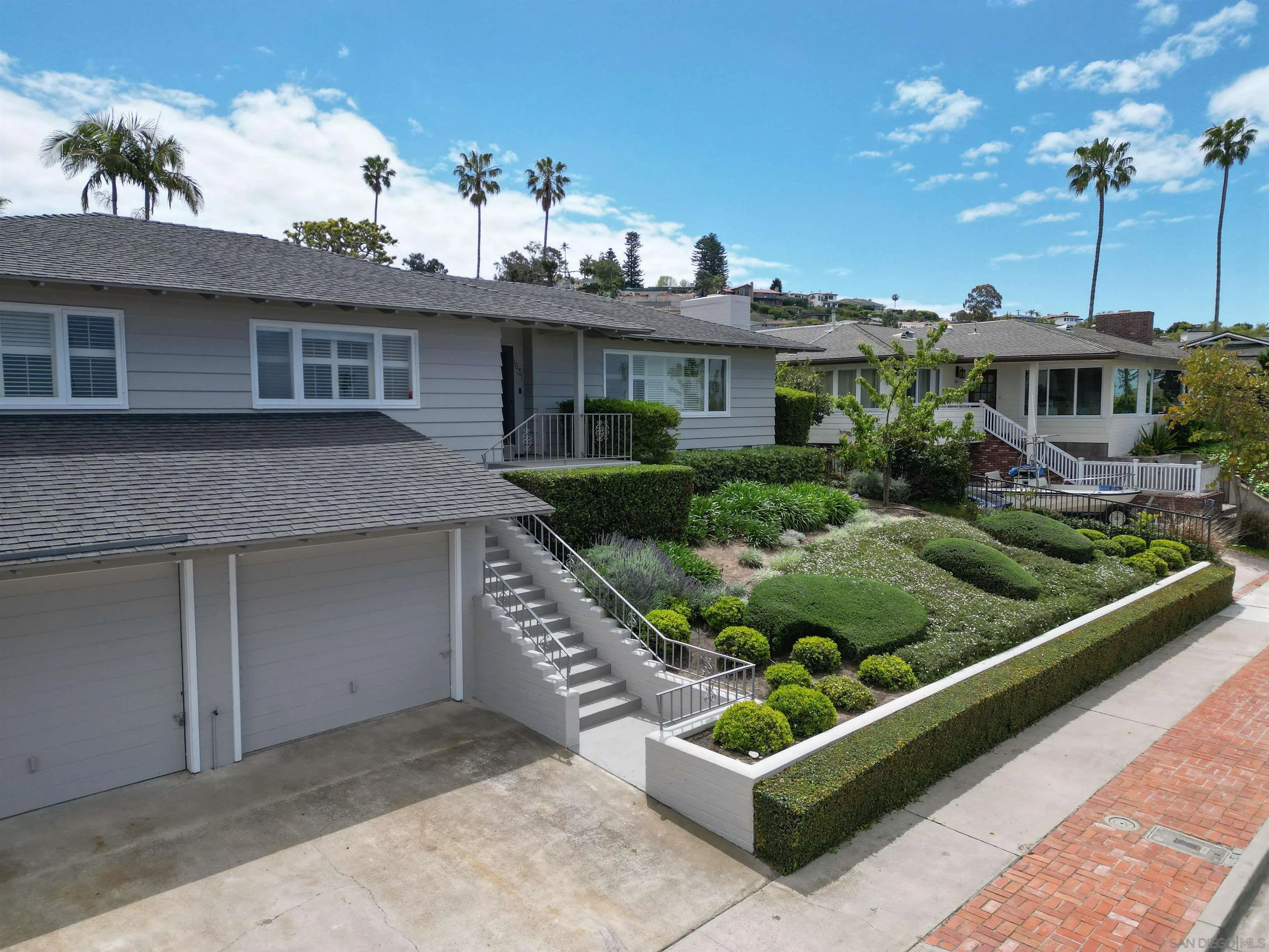 La Jolla, California 92037, United States, 3 Bedrooms Bedrooms, ,3 BathroomsBathrooms,Residential,Pending,123259