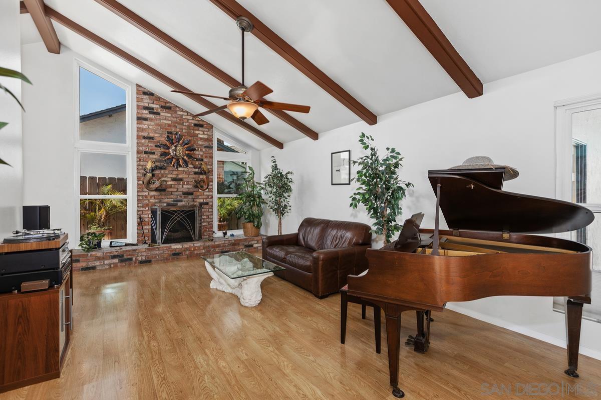 1454 Lantana Ave