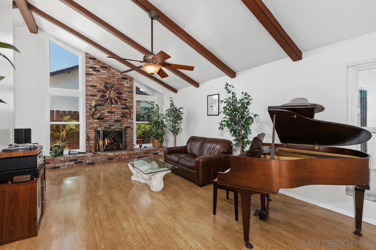 1454 Lantana Ave