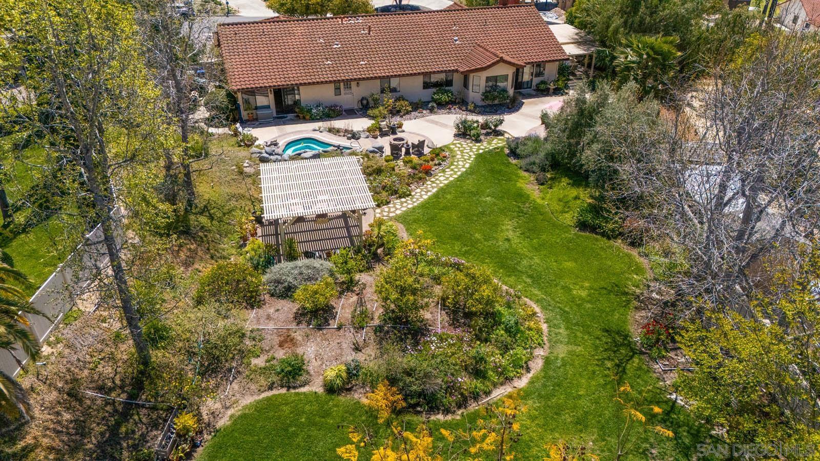 1524 Stoneridge Cir