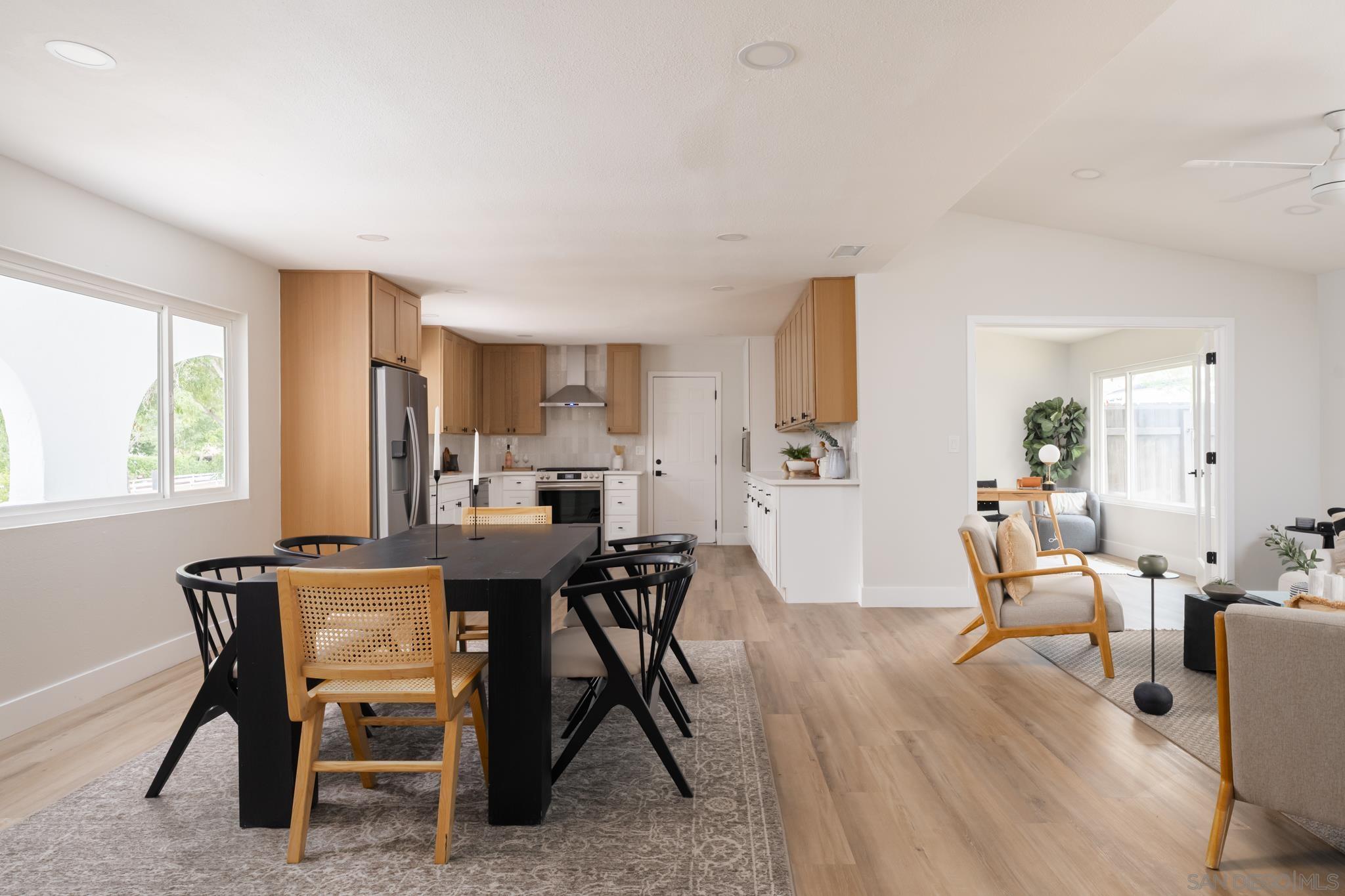 1502 Surrey Ct