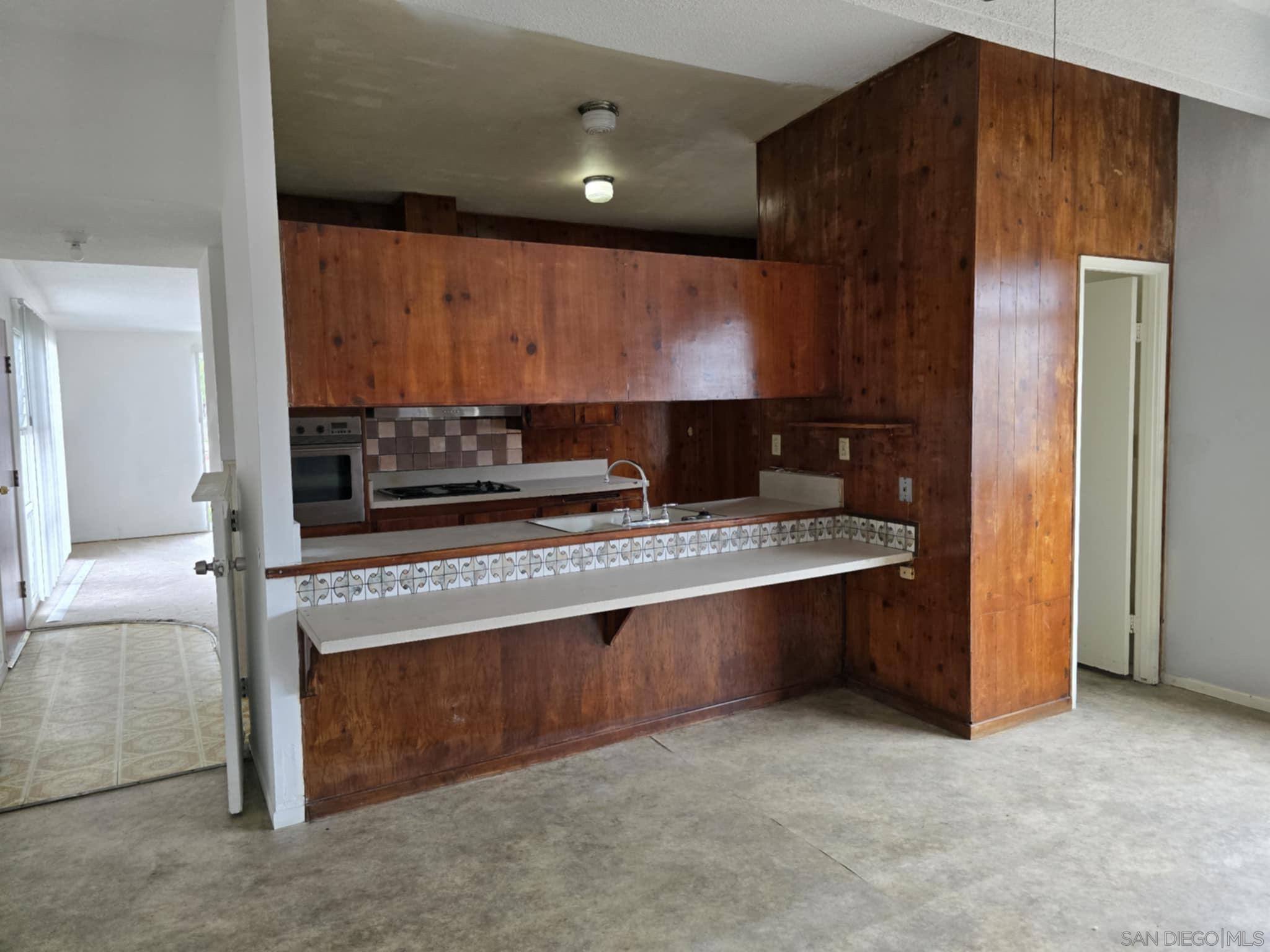 2806 Mission Village Dr.