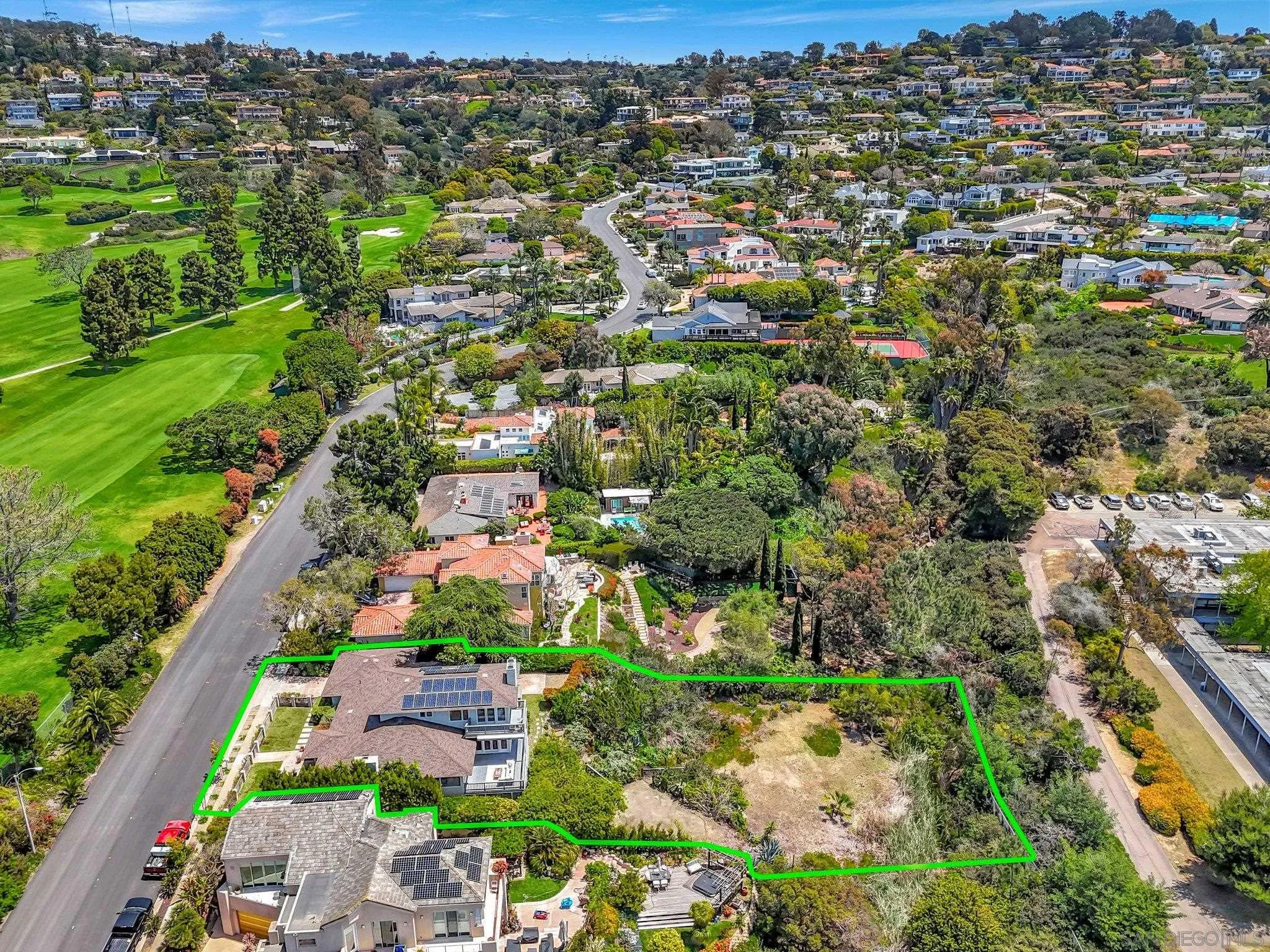 La Jolla, California 92037, United States, 4 Bedrooms Bedrooms, ,3 BathroomsBathrooms,Residential,Active,128238