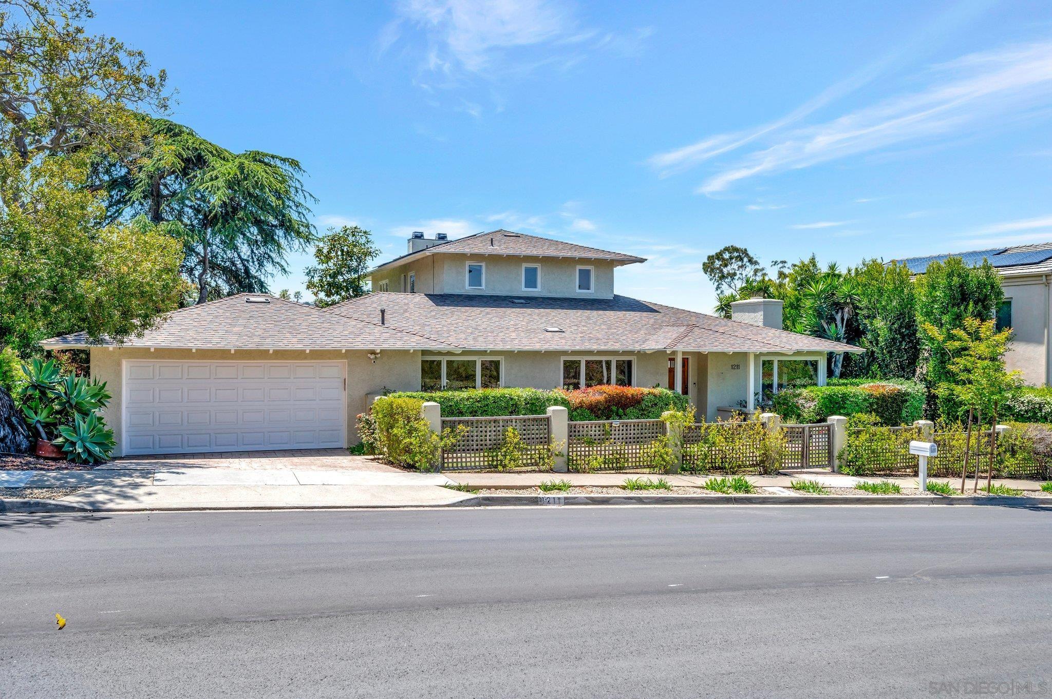 1211 W Muirlands Dr