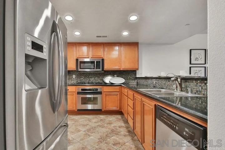 1501  India St  402