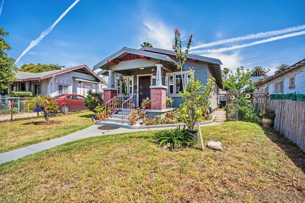 2310 Irving Ave