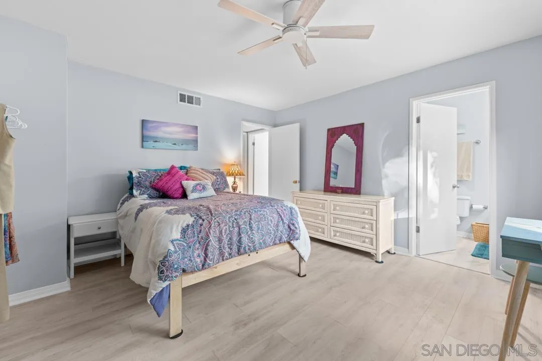 San Diego, California 92127, United States, 3 Bedrooms Bedrooms, ,2 BathroomsBathrooms,Residential,Pending,76825