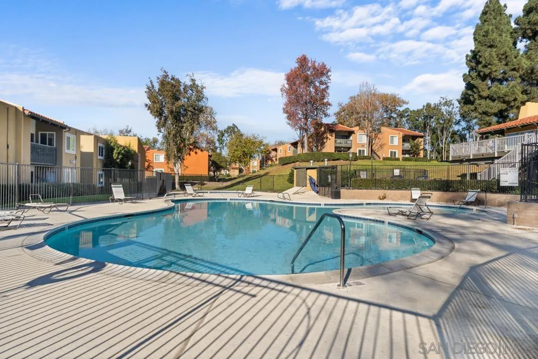 San Diego, California 92127, United States, 3 Bedrooms Bedrooms, ,2 BathroomsBathrooms,Residential,Pending,76825