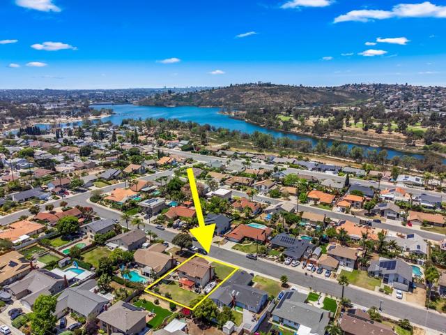 6243 Lake Lomond Drive