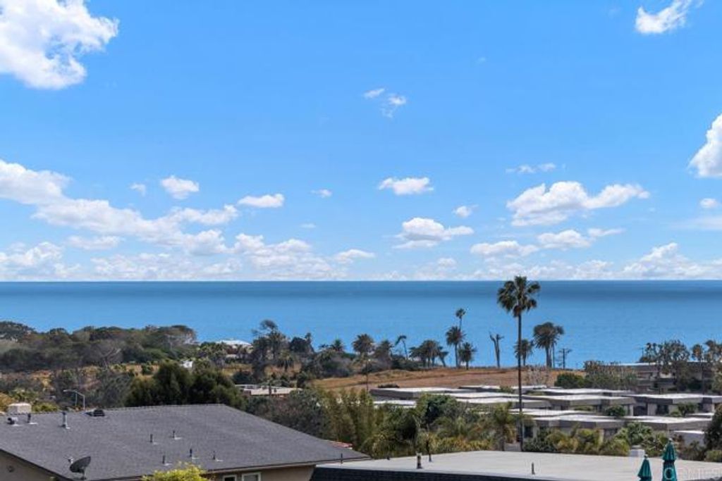 Photo of 640 W Solana Circle #11, Solana Beach, CA 92075 (MLS # NDP2408966)