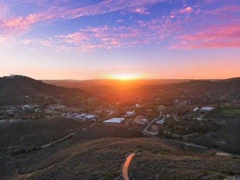 20545 Aguilera Escondido CA 92014