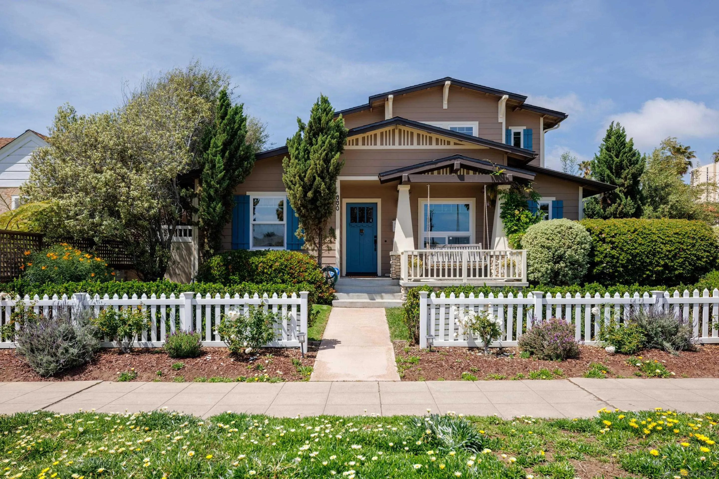 San Diego, California 92109, United States, 4 Bedrooms Bedrooms, ,3 BathroomsBathrooms,Residential,Pending,118568