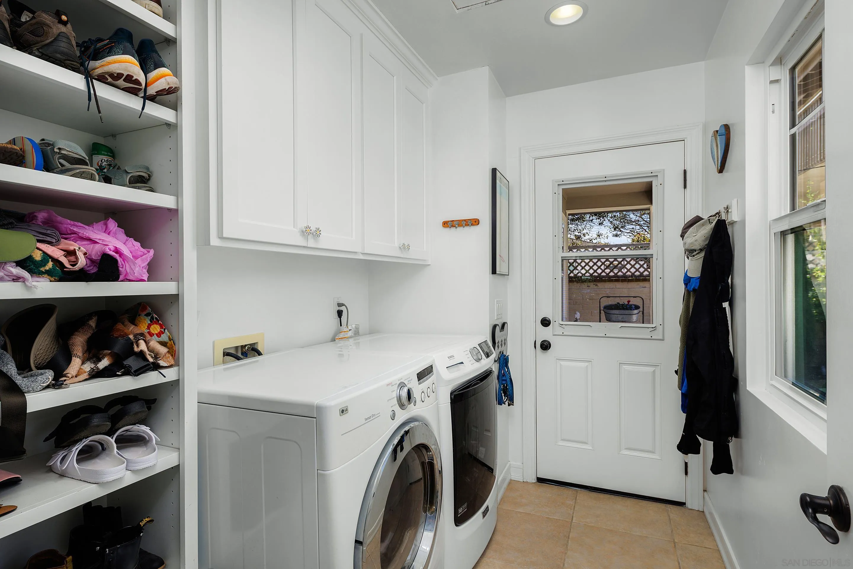 San Diego, California 92109, United States, 4 Bedrooms Bedrooms, ,3 BathroomsBathrooms,Residential,Pending,118568