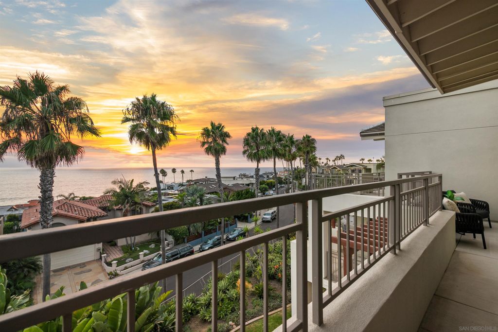 Photo of 5430 La Jolla Boulevard #C302, La Jolla, CA 92037 (MLS # 240027443)