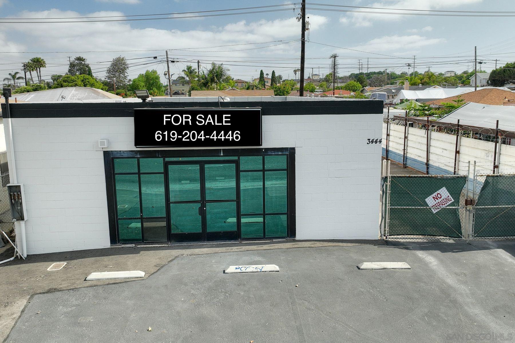 3444 Main St