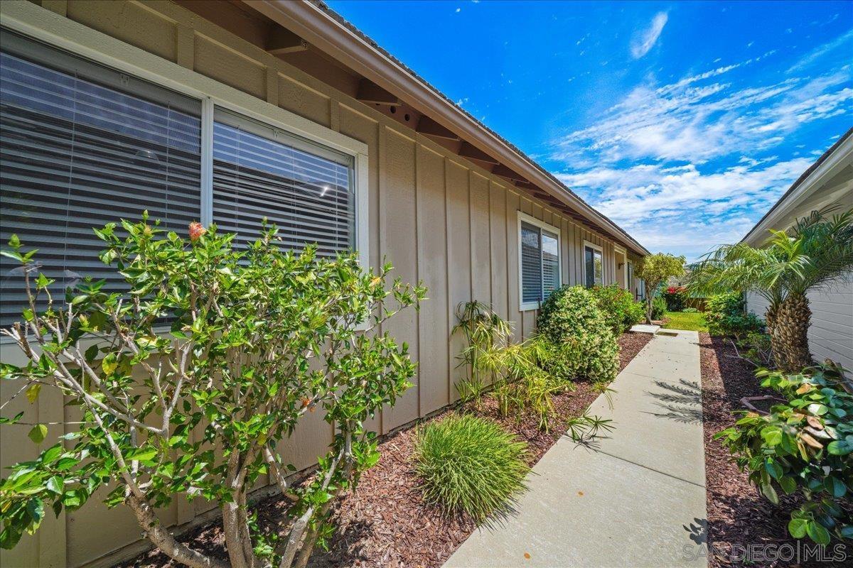 1117 Bitterbush Ln