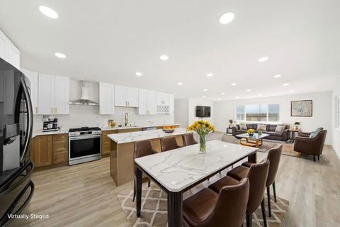 10442 Ken Ln. Santee CA 92071