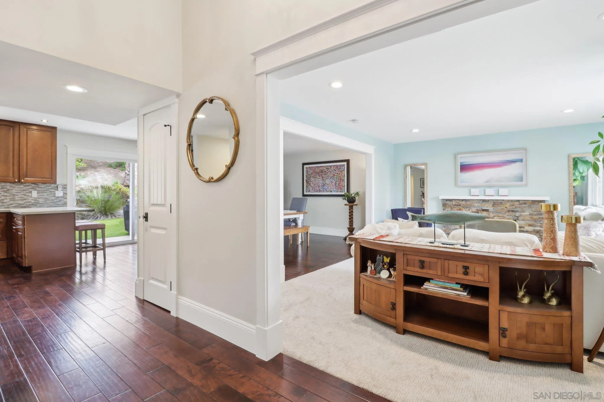 Carlsbad, California 92008, United States, 4 Bedrooms Bedrooms, ,3 BathroomsBathrooms,Residential,Active,83243