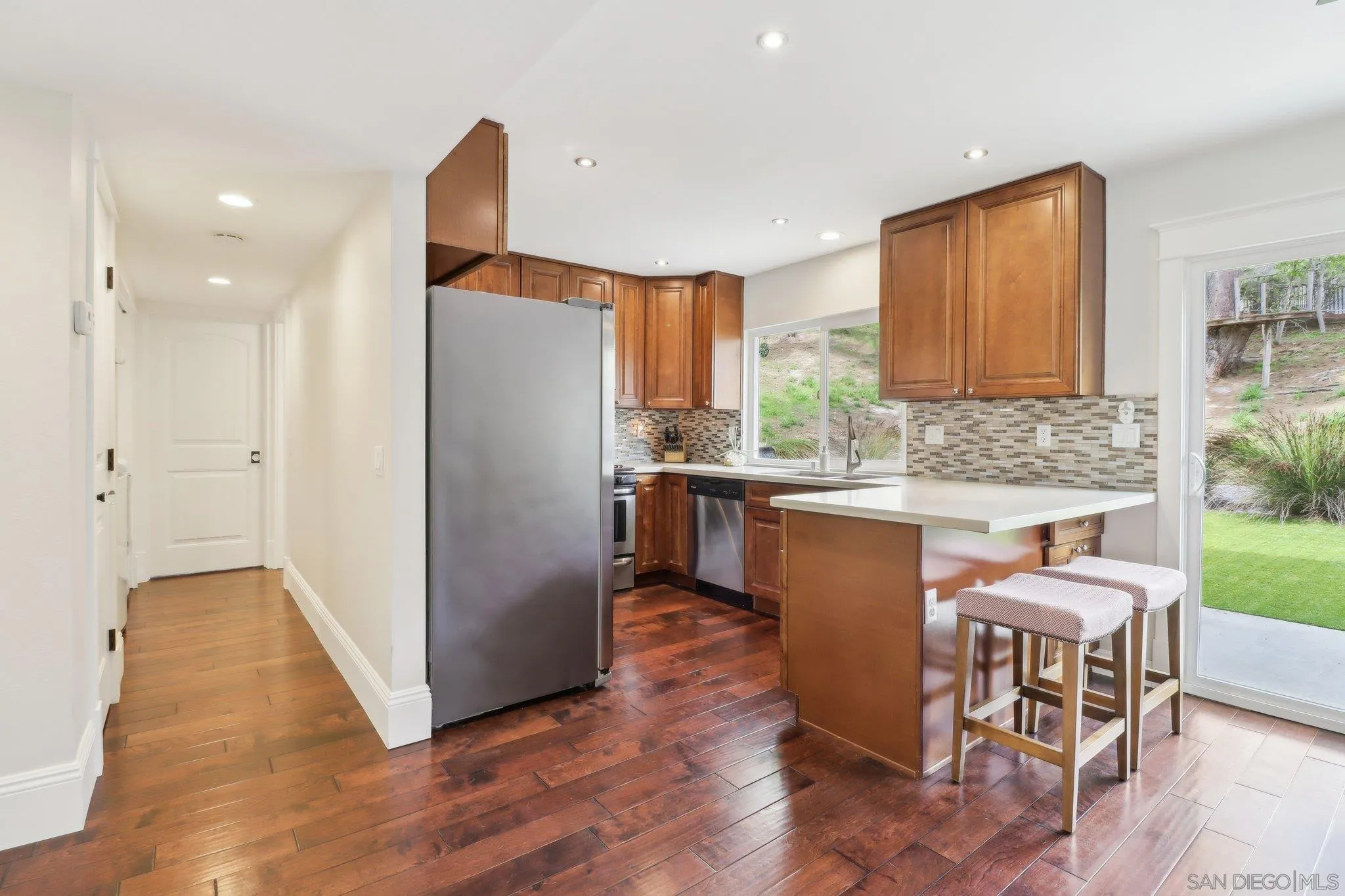 Carlsbad, California 92008, United States, 4 Bedrooms Bedrooms, ,3 BathroomsBathrooms,Residential,Active,83243