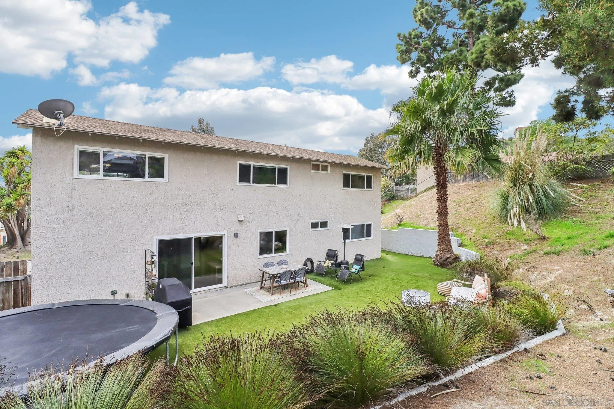 Carlsbad, California 92008, United States, 4 Bedrooms Bedrooms, ,3 BathroomsBathrooms,Residential,Active,83243